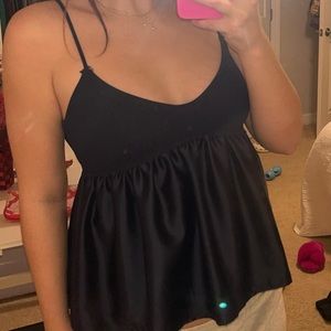 Super cute navy blue top!